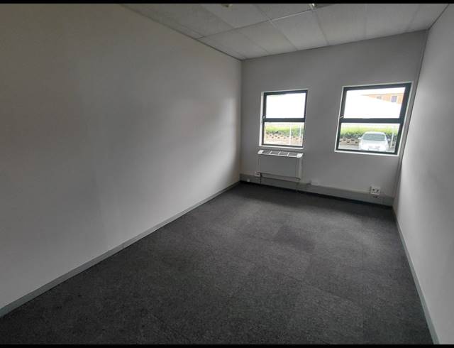 1,229M² OFFICE TO LET IN RANDJESPARK
